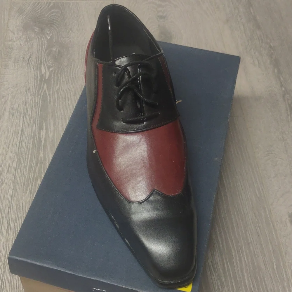 Men's Two-Tone Black and Burgundy Dress Shoes